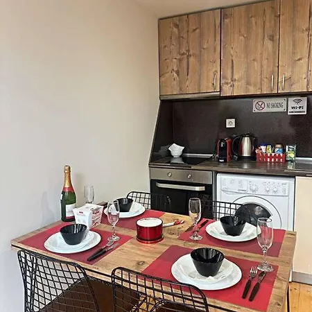 Center 7 Apartment *