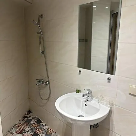 Apartment Center 7