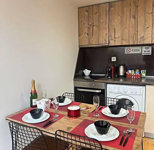 Center 7 Apartment *